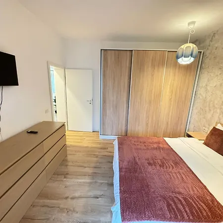 Premier Luxury Lipatti By Glam Timişoara