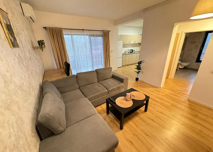 Premier Luxury Lipatti By Glam - Parking Option